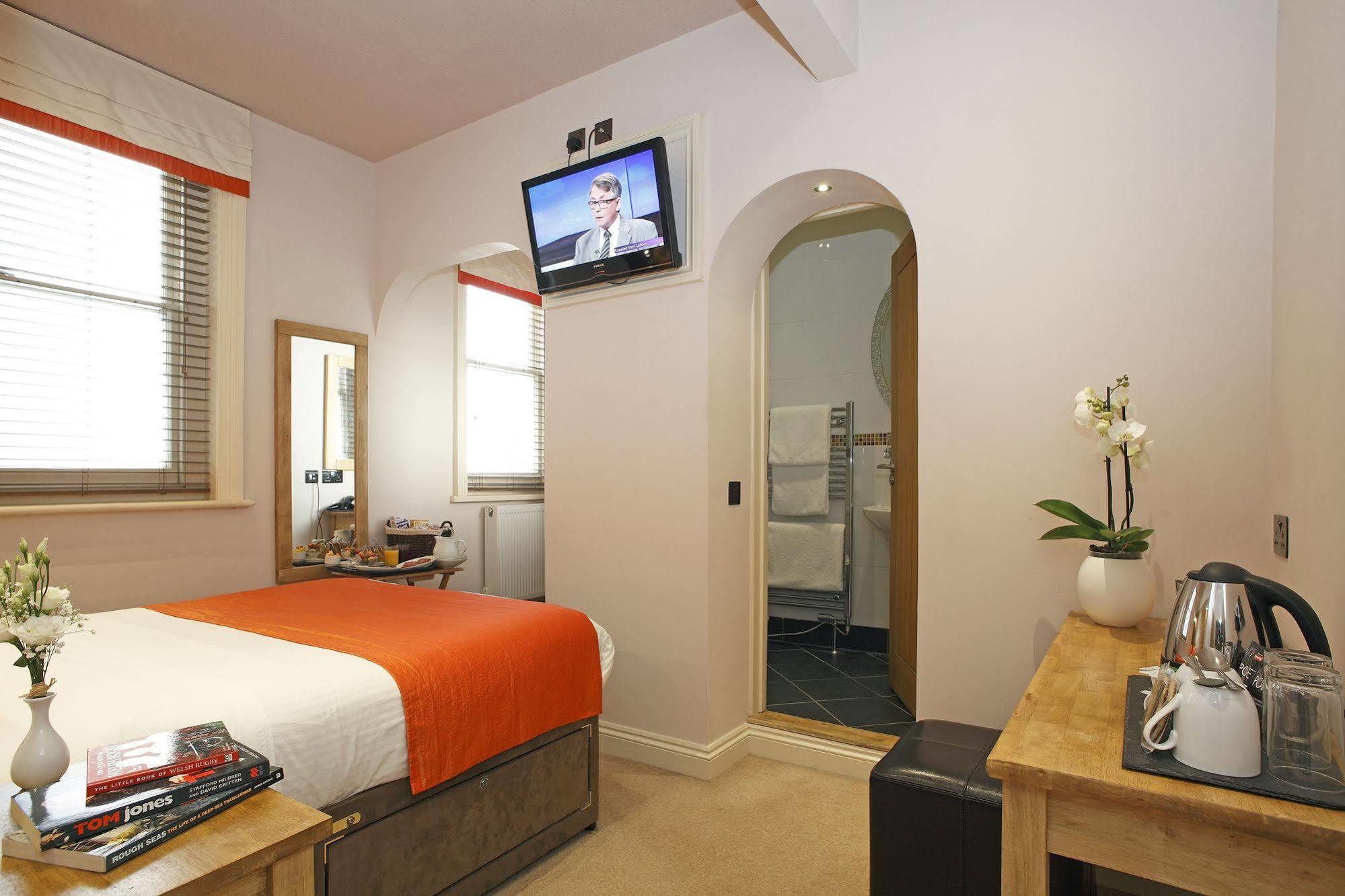 Castle Hotel Aberystwyth Exterior foto